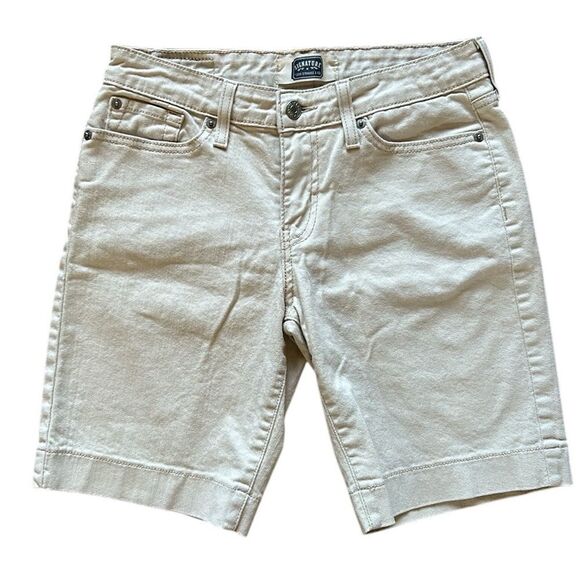 Levi’s Tan Jean Shorts - Picture 1 of 8